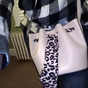 Cute beige bucket bag w/ leopard print drawstring